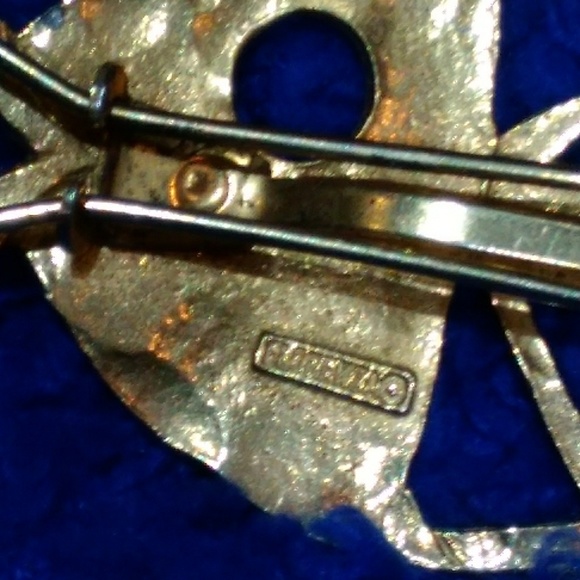 Florenzo fish hair clip - Picture 3 of 3